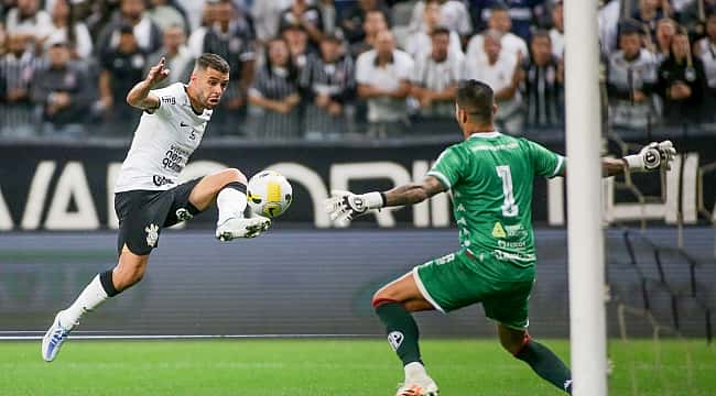 Júnior Moraes faz o 1º gol pelo Timão, Corinthians vence Portuguesa-RJ e avança na Copa do Brasil