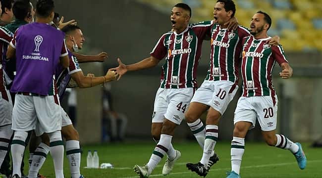 Na reestreia de Diniz, Fluminense vence Junior Barranquilla com gols de Ganso e Luiz Henrique