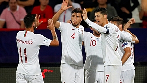 Os 10 melhores jogadores portugueses do FIFA 22