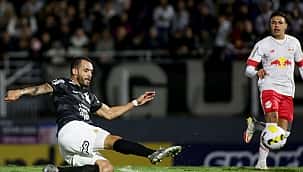 Renato Augusto valoriza liderança do Timão no Brasileiro e dedica gol da vitória à mãe e à mulher 