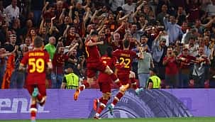 Roma vence Feyenoord e garante o 1º título da Conference League da história