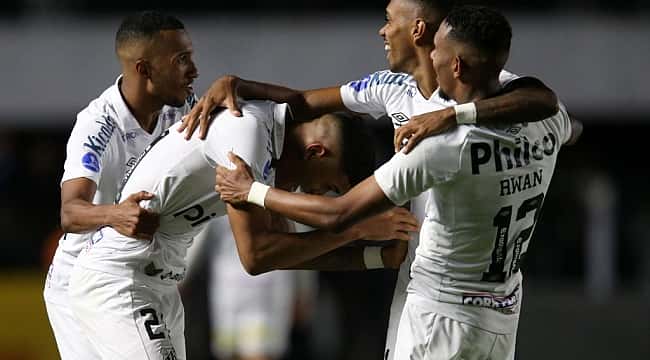 Santos joga a vida na Sul-Americana contra o Banfield; as escalações e saiba onde assistir