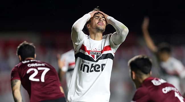 Top 10 jogadores que podem deixar o São Paulo na próxima janela de transferências