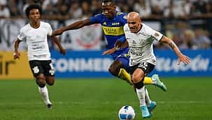 Corinthians encara o Boca Juniors nesta terça no jogo de ida das oitavas de final da Libertadores