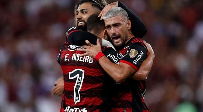 Desfalcado por conta do surto de Covid, Flamengo fecha preparação para o jogo contra o Tolima