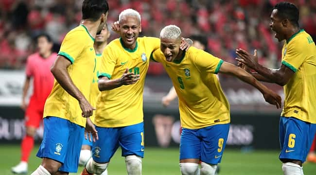 Brasil goleia Coreia do Sul por 5 a 1, com dois de pênalti de Neymar