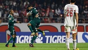 Palmeiras marca dois gols no fim, vence o São Paulo e aumenta invencibilidade para 19 jogos 