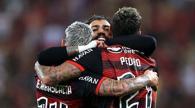 Arrascaeta decide, Flamengo vence Atlético-MG e se classifica para as quartas da Copa do Brasil