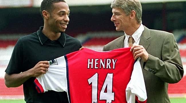 As 10 melhores transferências de clubes ingleses