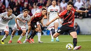 Athletico vence o São Paulo com direito a "lei do ex" e chega ao G4 do Campeonato Brasileiro