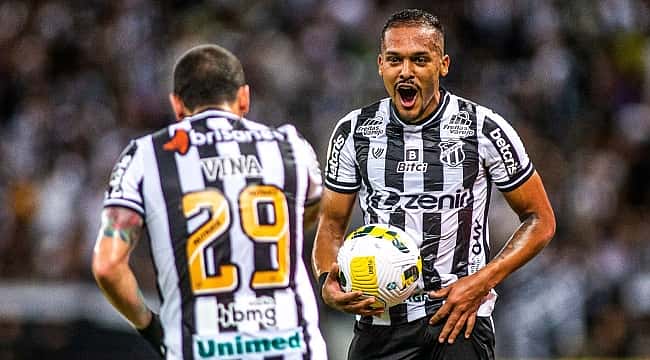 Ceará vence o Corinthians em jogo de golaços