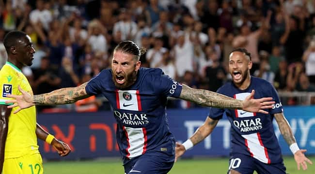 Com dois gols de Neymar, PSG goleia o Nantes e garante o título da Supercopa da França