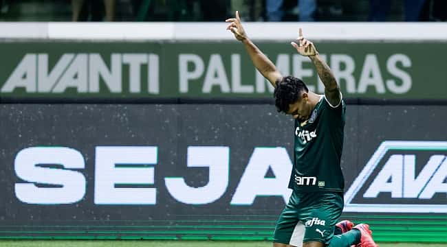 Com gol de Gabriel Veron, Palmeiras vence o Cuiabá e volta à liderança do Brasileirão
