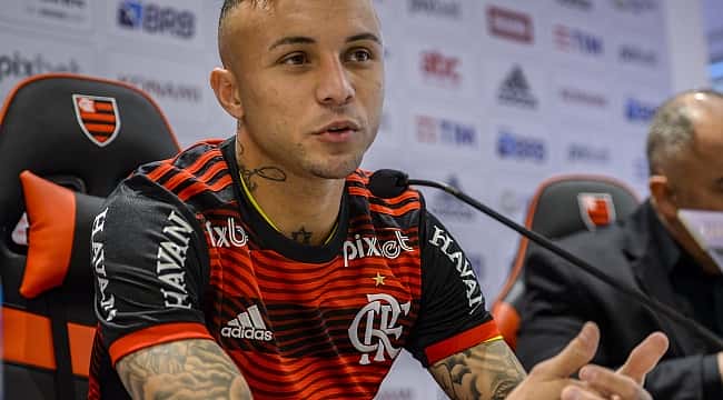Everton Cebolinha é apresentado no Flamengo, fala em sonho realizado e já tem data para estrear 