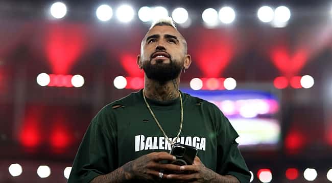 Flamengo anuncia contratação de Arturo Vidal após eliminar o Atlético-MG da Copa do Brasil