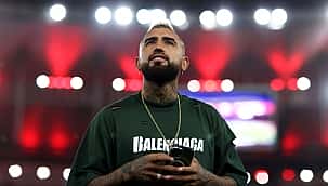 Flamengo anuncia contratação de Arturo Vidal após eliminar o Atlético-MG da Copa do Brasil