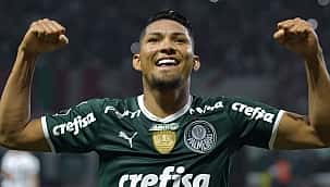 Gol de bicicleta de Rony "quebra" a internet