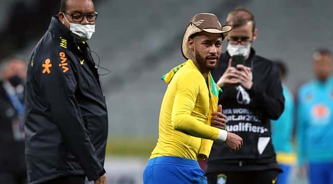 Neymar posta após as férias: "Agora é foco total. Nós brasileiros, temos um troféuzinho pra buscar"