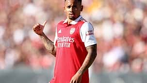 Técnico do Arsenal elogia Gabriel Jesus após início animador: "Ele cria caos. Caos e incerteza"