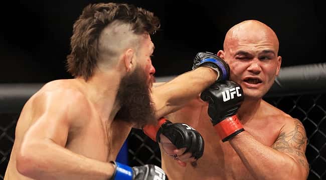 VÍDEO: Assista aos melhores momentos do UFC 276
