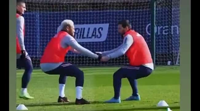 Neymar ignora Mbappé e faz dupla com Messi no PSG