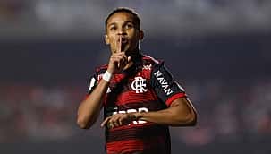 Com time reserva, Fla vence o São Paulo