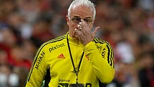 Dorival Júnior explica o motivo de ter escalado os reservas do Flamengo contra o Palmeiras