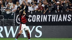 Flamengo vence Corinthians e abre vantagem nas quartas da Libertadores; assista aos gols