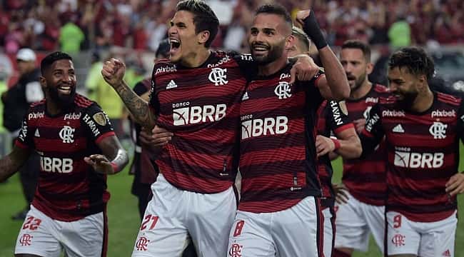 Flamengo vence o Corinthians com gol de Pedro e garante vaga na semifinal da Libertadores