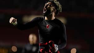 Flamengo vence o São Paulo no Morumbi e abre boa vantagem na semifinal da Copa do Brasil