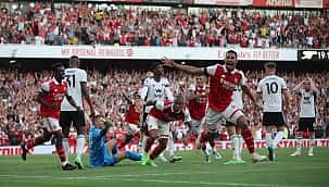 Gabriel Magalhães decide, Arsenal vence Fulham e mantém liderança da Premier League