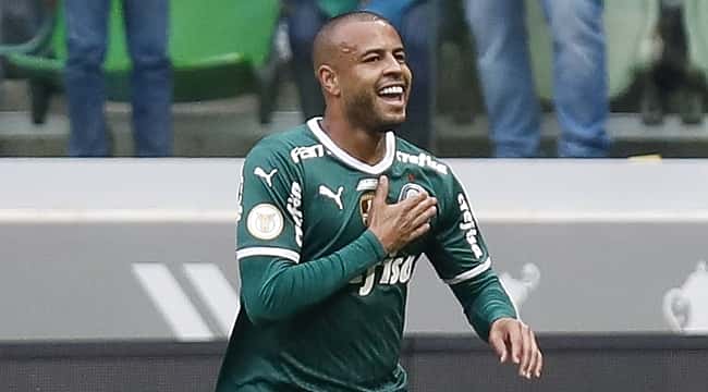 Líder, Palmeiras goleia o Goiás