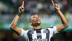 Santos vence o Coxa nos acréscimos