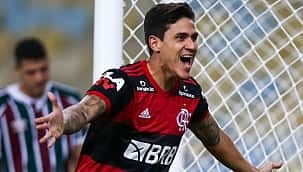 10 jogadores que atuaram por Flamengo e Fluminense