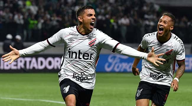 Athletico-PR busca empate contra o Palmeiras e se garante na final da Libertadores