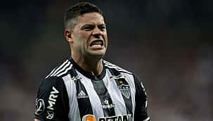 Atlético-MG vence Atlético-GO e volta a "flertar" com a Libertadores; Hulk sai de campo machucado