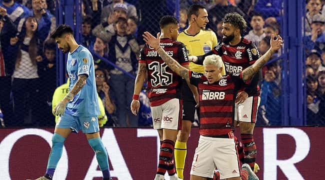Com a presença de Bolsonaro no Maracanã, Flamengo pega o Vélez pela semi da Libertadores