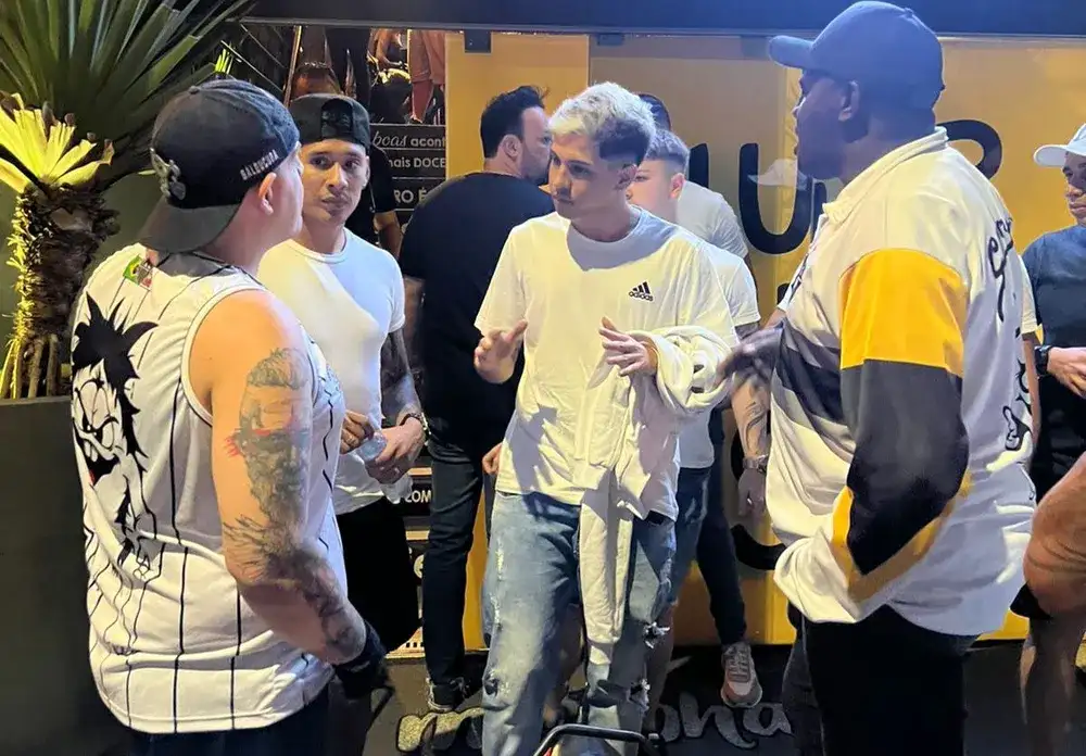 Disk Balada: Zaracho é cobrado em bar; jogador diz que estava bebendo água com a família