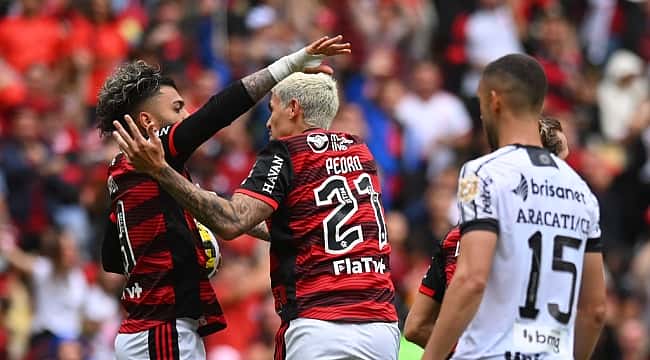 Flamengo empata com o Ceará e não consegue diminuir a diferença para o líder Palmeiras