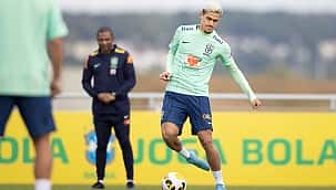 Pedro elogia concorrentes pela camisa 9 da Seleção Brasileira: "Isso me motiva a querer mais"