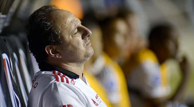Rogério volta a defender Igor Gomes e diz: "São Paulo tem a obrigação de se classificar à final"