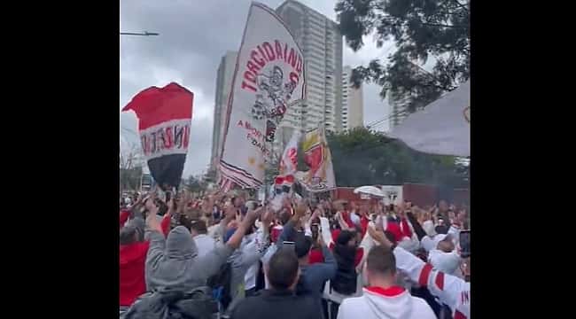 Sul-Americana: Torcida do SP faz festa antes da final