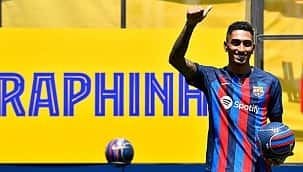 Top 10 contratações de jogadores brasileiros no Barcelona