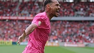 Internacional faz quatro no Goiás e recupera a vice-liderança do Brasileiro