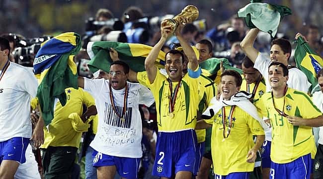 Seleção Brasileira no topo: Confira as seleções com mais títulos na Copa do Mundo