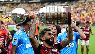 Gabigol quer a 10 de Zico e ainda sonha com a Copa 