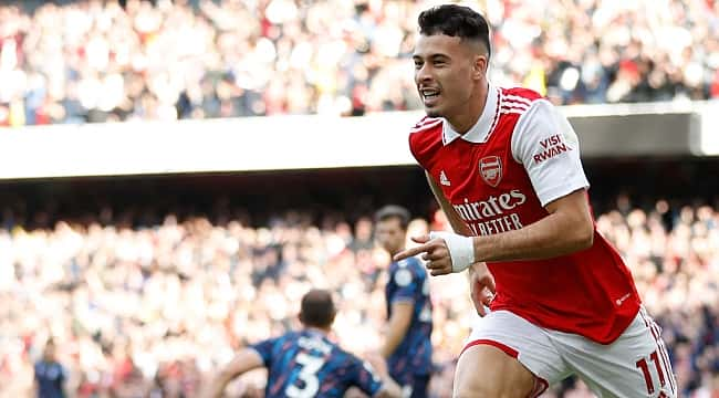 Martinelli faz dois, Arsenal goleia o Everton e aumenta vantagem na  liderança da Premier League - Lance!