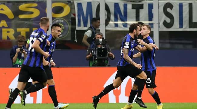 Inter vence e complica o Barcelona na Champions; time espanhol sai revoltado com a arbitragem