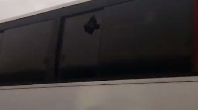 Ônibus com torcedores do Corinthians é apedrejado antes da final