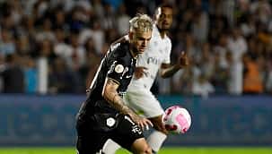 Roger Guedes marca no fim e Corinthians vence o clássico contra o Santos na Vila